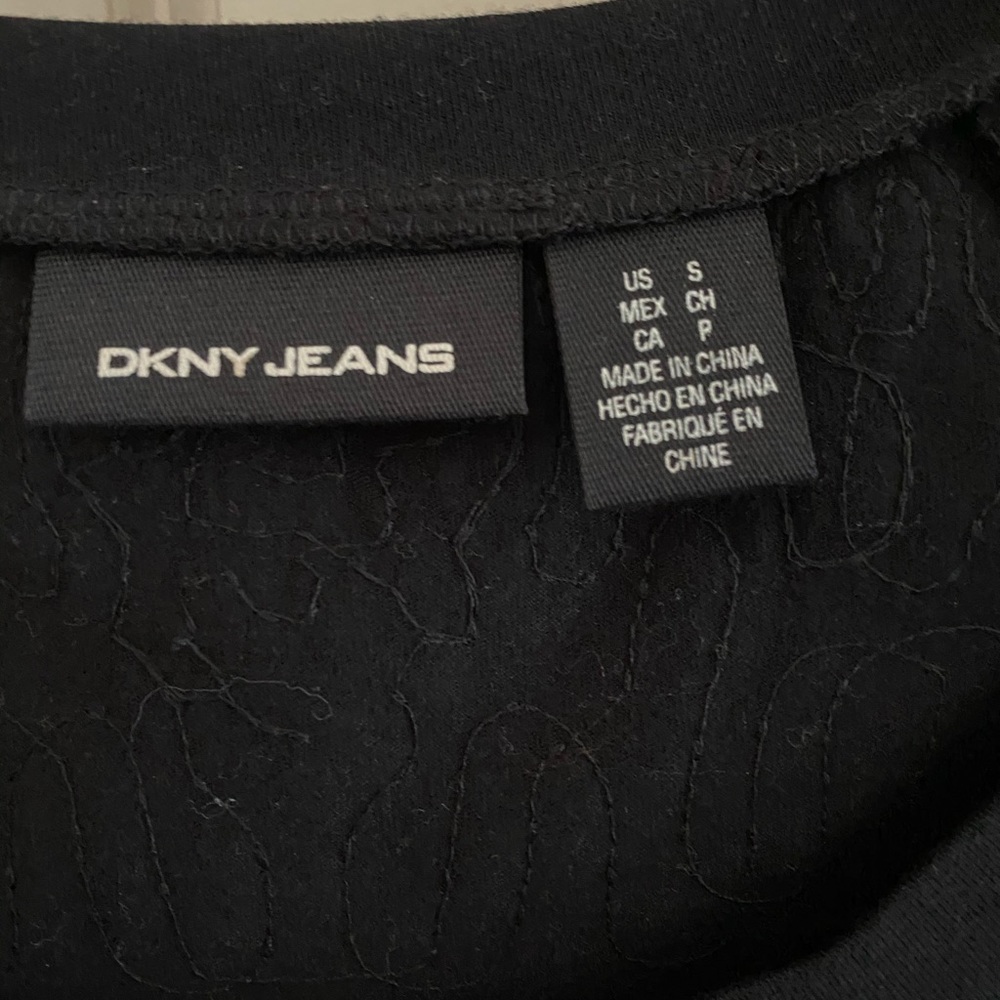 DNKY Top